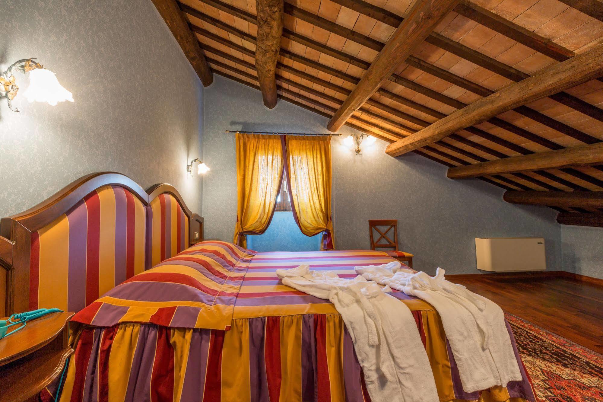 Corte Dei Tini Villa Vomano Экстерьер фото